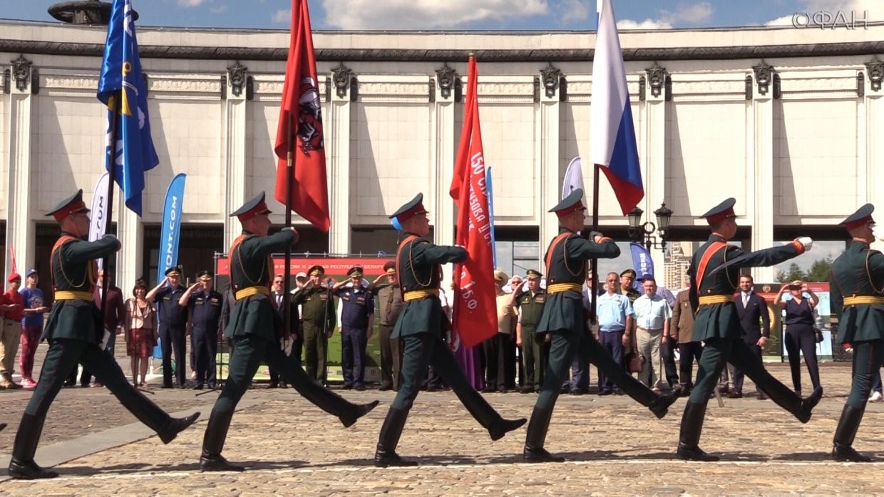 Представители Всероссийской организации ветеранов приняли участие в торжественном старте автопробега &quot;Москва- Брест&quot; 
