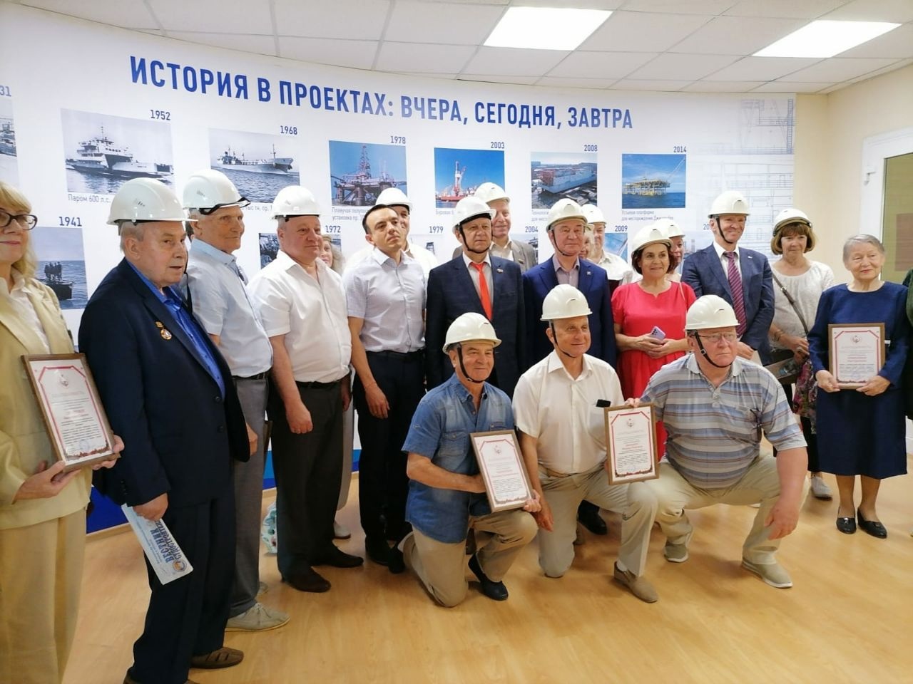 Встреча ветеранов с представителями Астраханского судостроительного производственного объединения